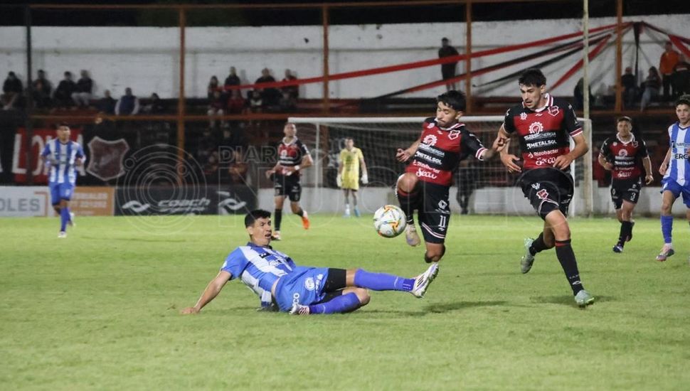 Reválida: Douglas venció a Argentino de Monte Maíz y se adelantó en la serie