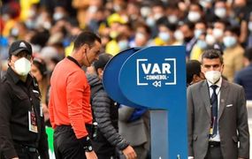 La FIFA realizará modificaciones en el VAR
