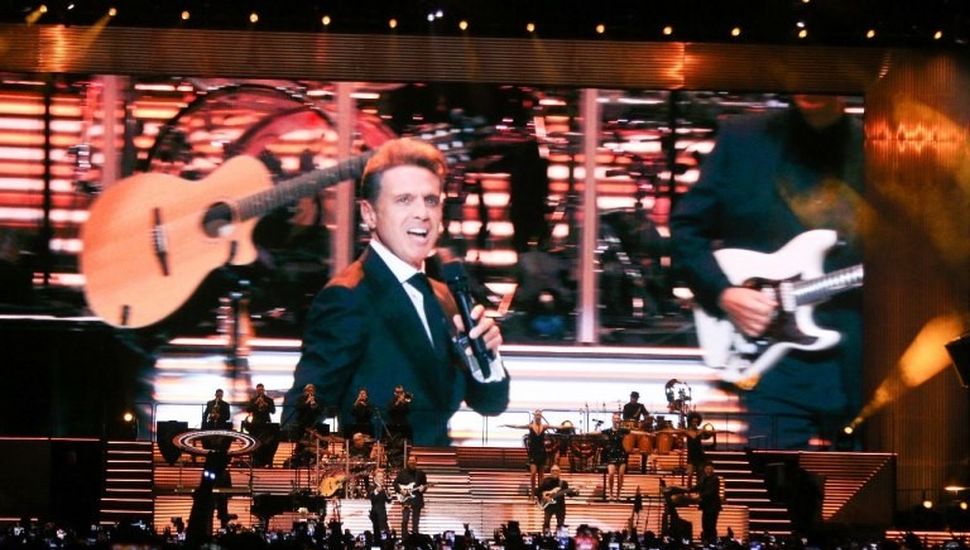 Luis Miguel compartió en sus redes sociales un video de su show en el Movistar Arena