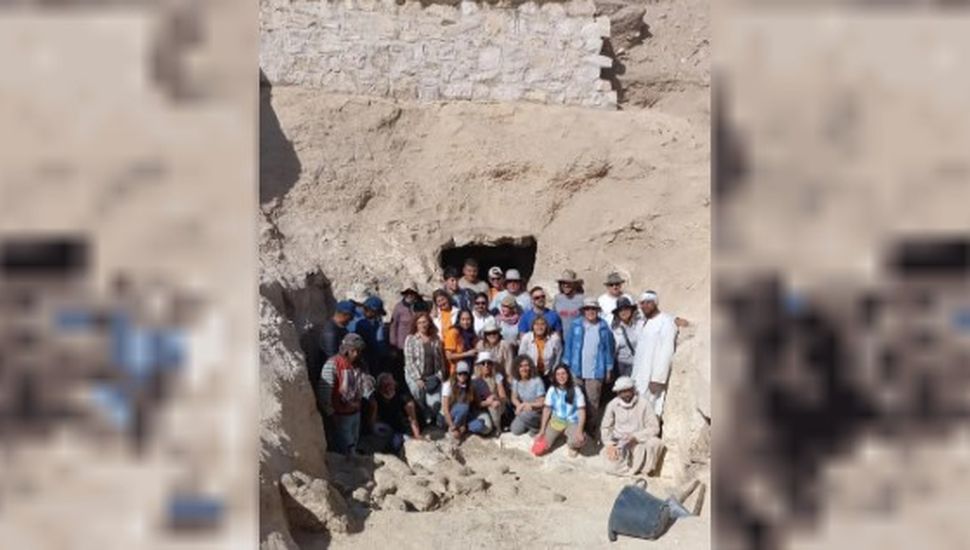 Investigadores argentinos descubrieron la entrada original de una importante tumba egipcia