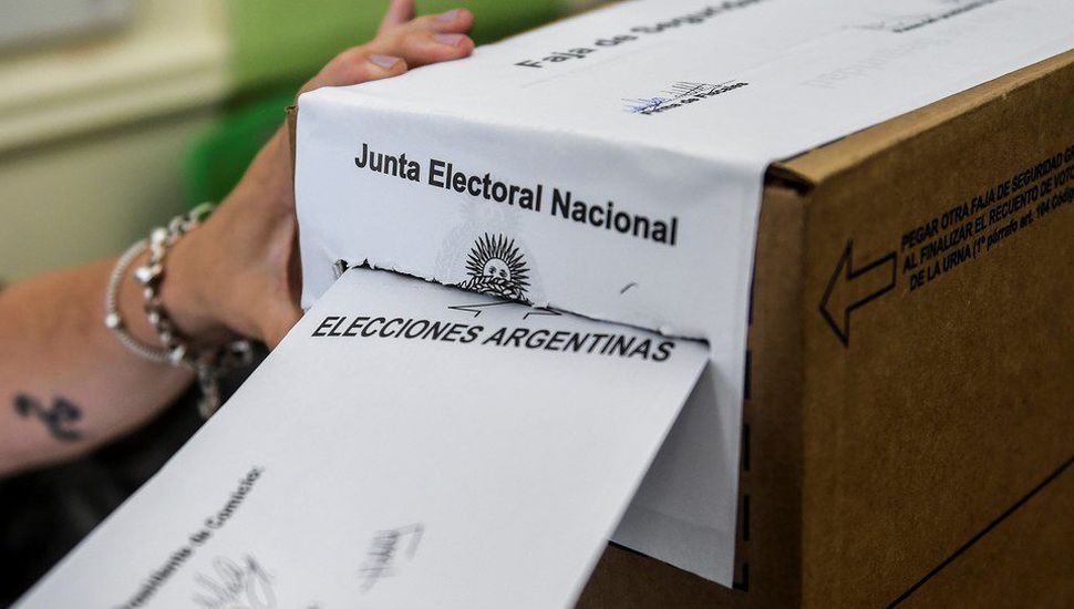 Cuatro provincias desdoblarán el calendario electoral