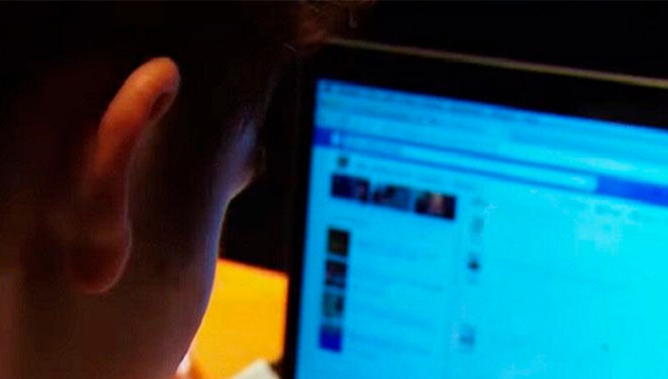 Facebook y Google alertaron sobre dos casos de uso de pornografía infantil en el Partido