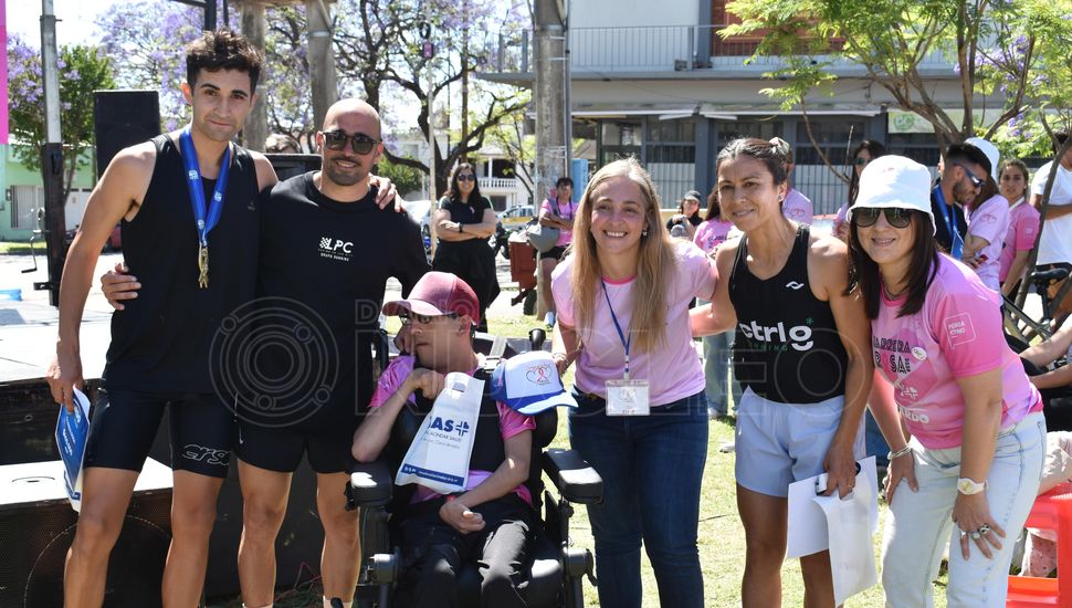 Fue todo un éxito la segunda edición de la “Carrera Rosa” en Pergamino