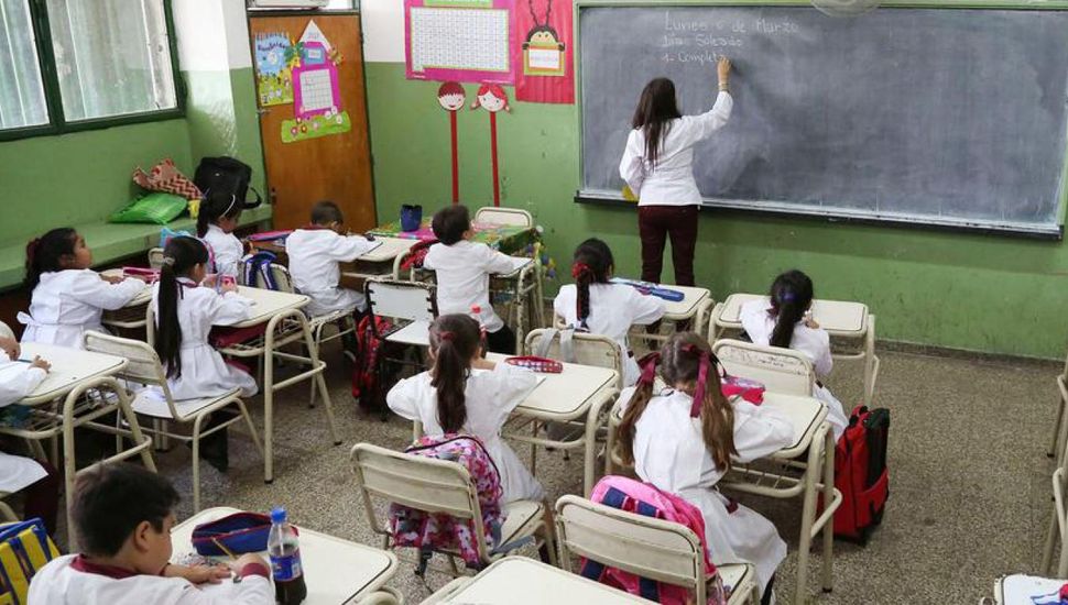 Finalmente las escuelas dictarán clases el martes