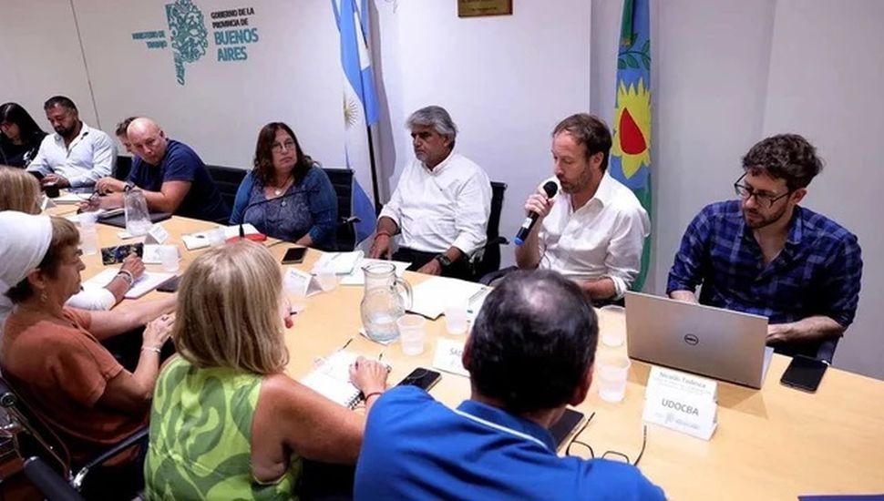 Los gremios piden una  negociación salarial