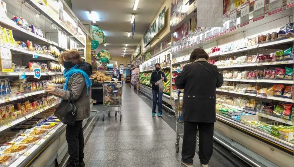 Las dos caras del consumo: repuntaron las ventas en shoppings pero disminuyeron en mayoristas