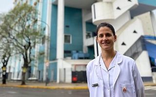 La médica rojense Belén Bartolelli fue designada Jefa de Sanidad de la Fragata Libertad