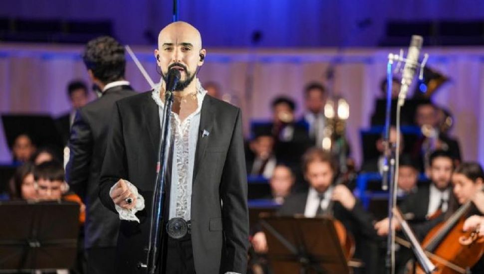 La AFA utilizará la versión del Himno Nacional interpretada por Abel Pintos