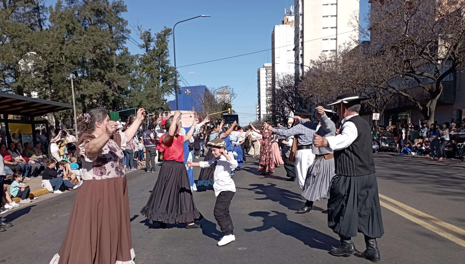 Todo el color de los festejos del "Día de la Tradición" en fotos ...