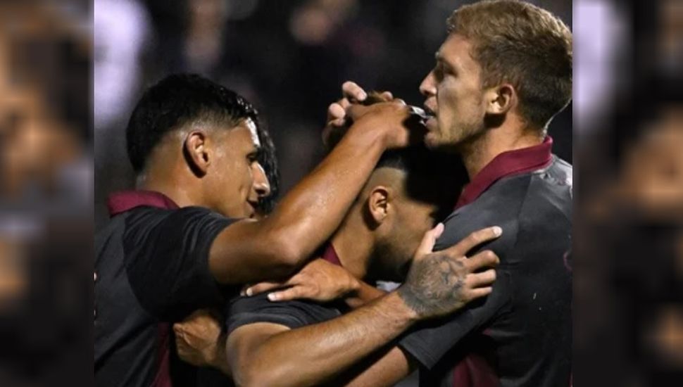 Lanús goleó a Sarmiento de La Banda y avanzó en Copa Argentina