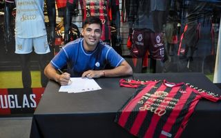 Douglas aseguró a Brian Meza para la temporada 2026