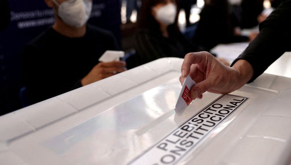 Chile vota hoy una nueva Constitución más inclusiva