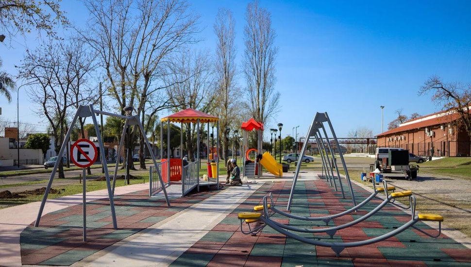 Nuevos juegos para los niños en la Plaza Ferroviaria