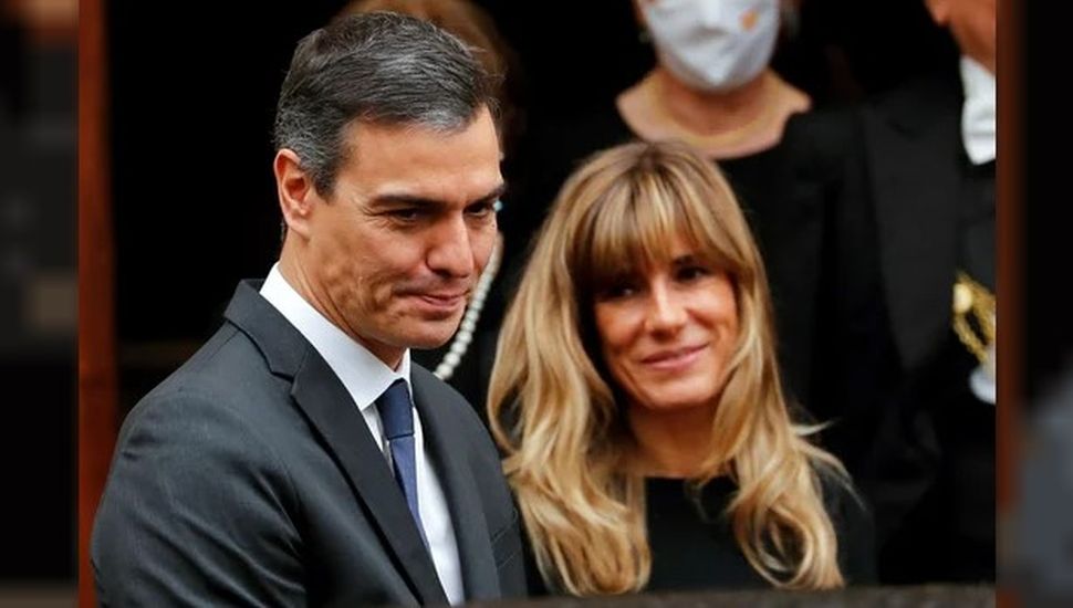 Quién es Begoña Gómez, la esposa de Sánchez a la que Milei acusó de “corrupta”
