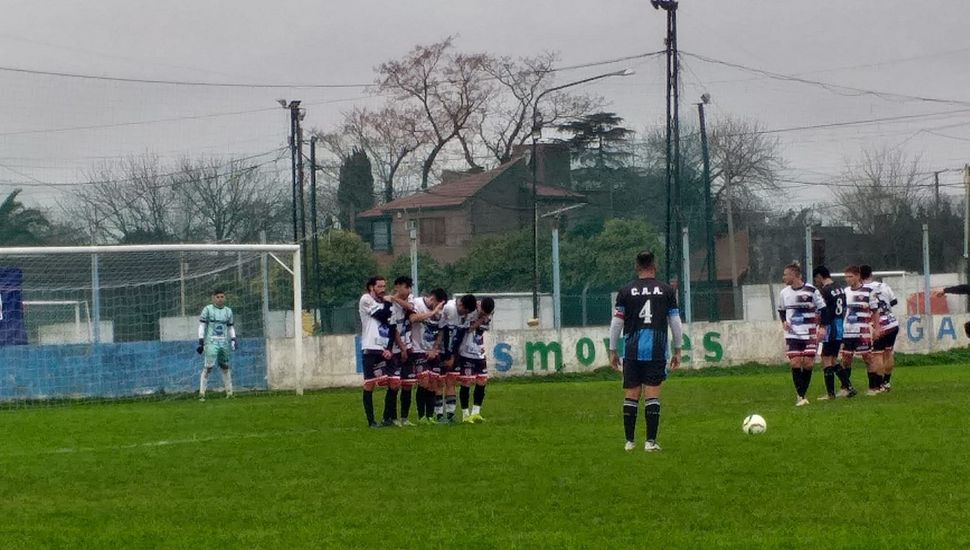 Se reanuda el fútbol local con tres encuentros