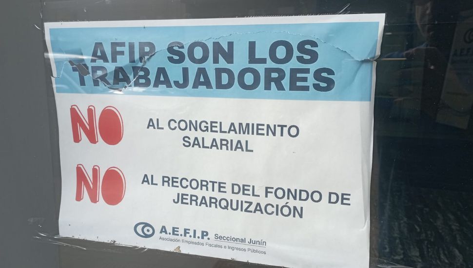 El Gobierno anunció la disolución de la AFIP