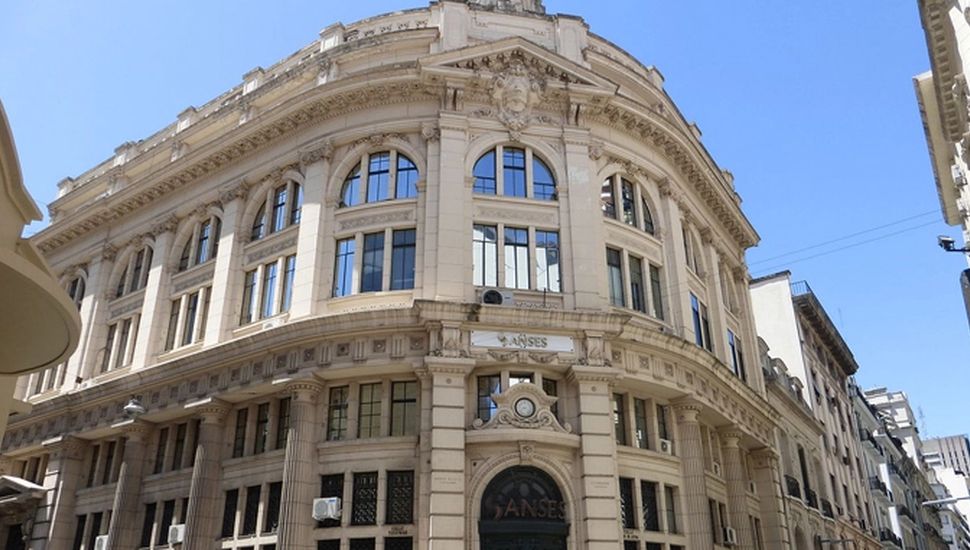 Pagos de deuda: el Gobierno cerró un préstamo para cubrir vencimientos