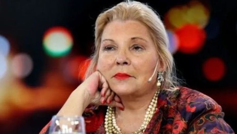 Carrió sufrió un accidente isquémico y fue internada