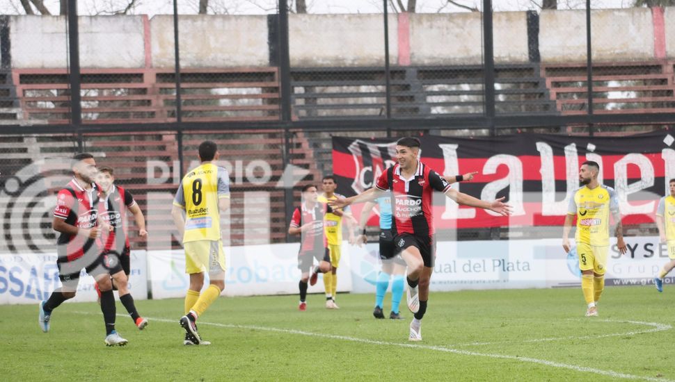 Martín Gómez: “Estoy muy contento por mi primer gol con la camiseta de Douglas”