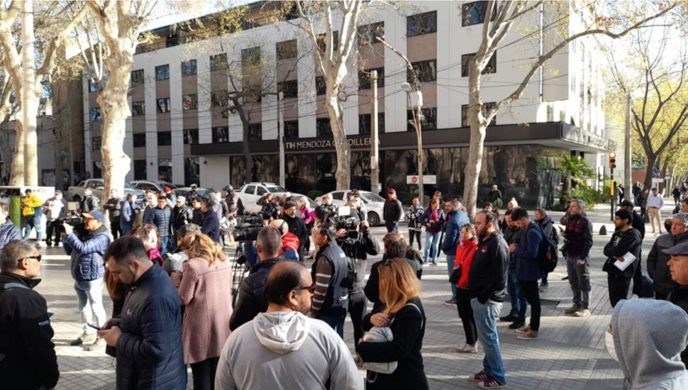 Cientos de personas despidieron a Marciano Cantero en Mendoza