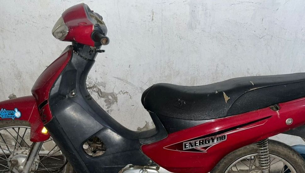 Allanamiento y secuestro de una motocicleta por escape ruidoso en Colón