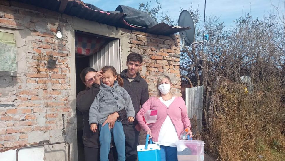 Operativo de vacunación contra la Fiebre Hemorrágica en el barrio Martín Illia
