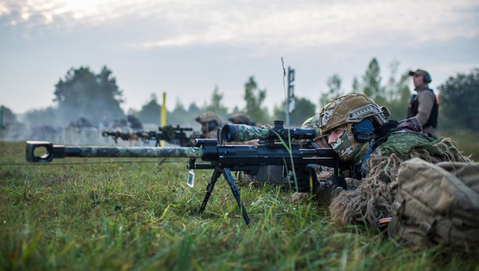 Francia analiza reintroducir el servicio militar voluntario