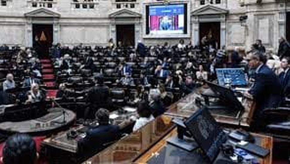 La oposición desafía y presiona con nuevos proyectos de gobernadores