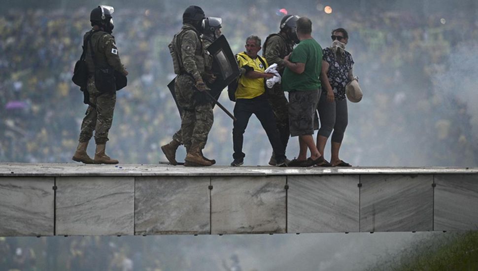 Los arrestados en Brasil afrontan penas de hasta 30 años