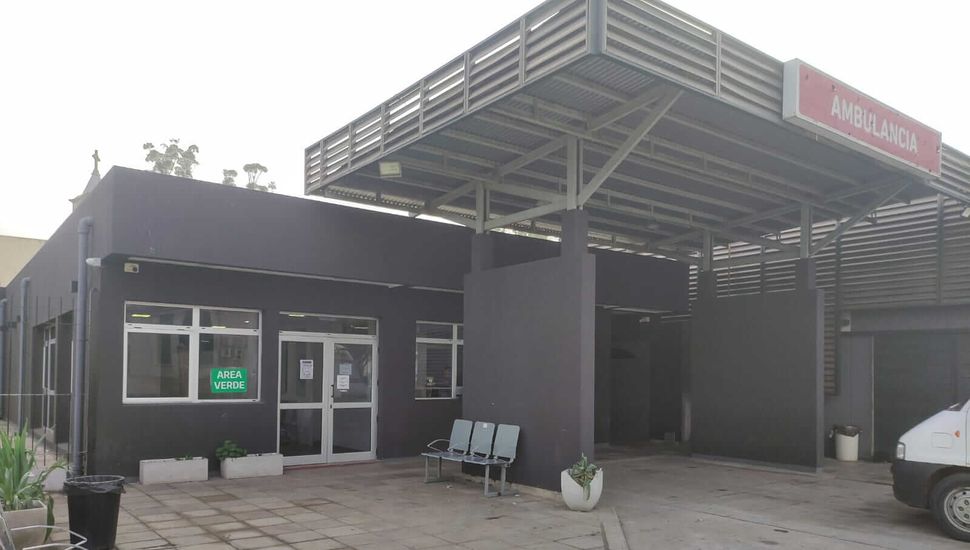 Un choque entre motocicletas deja a una mujer hospitalizada