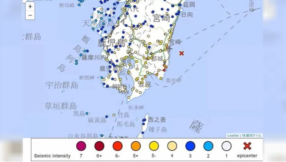 Un tsunami golpeó un puerto de Japón