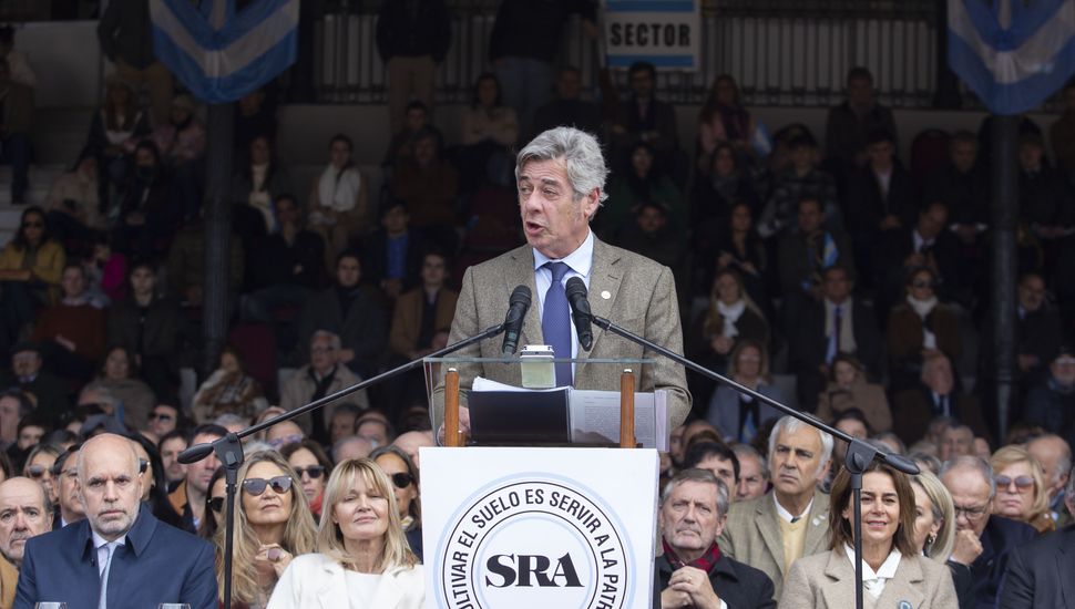 Nicolás Pino repartió críticas y advertencias