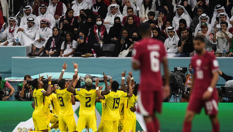 Ecuador venció a Qatar en el partido inaugural del Mundial