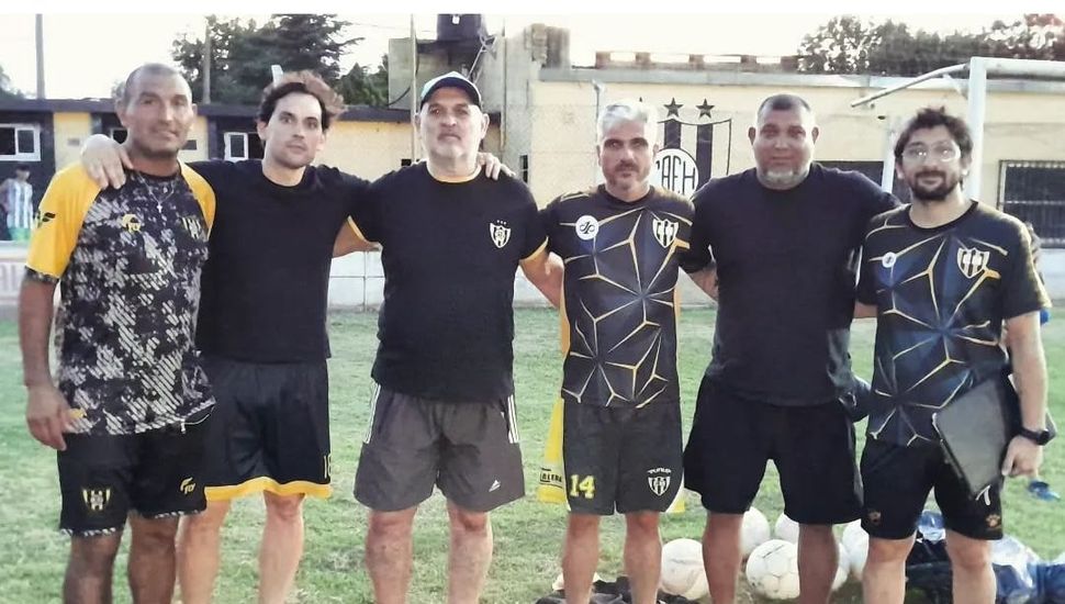 El Huracán de Rojas presentó al nuevo cuerpo técnico