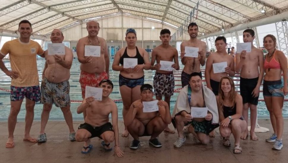 La Escuela Municipal de Natación Adaptada de Pergamino cerró un año de logros y superación