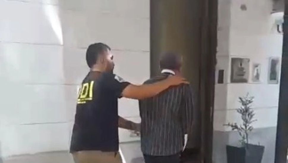 Caye un prófugo que vivía con identidad falsa y era buscado por violar a una menor