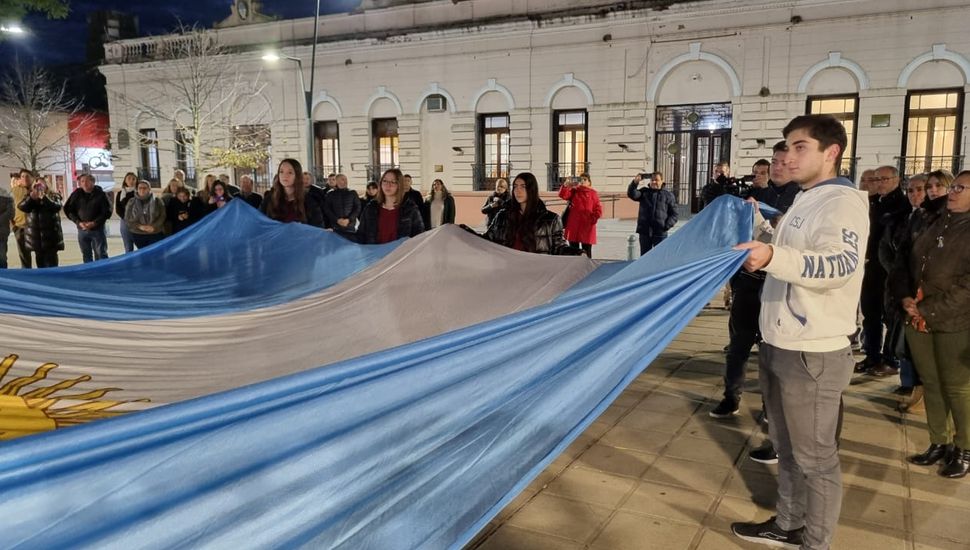 Rojas recordó el Día del Himno Nacional Argentino