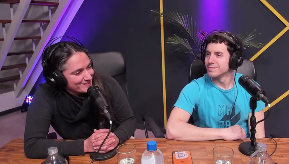 Historias breves y anónimas: el teatro que "rompe la cuarta pared" y agota localidades en el MUMBA