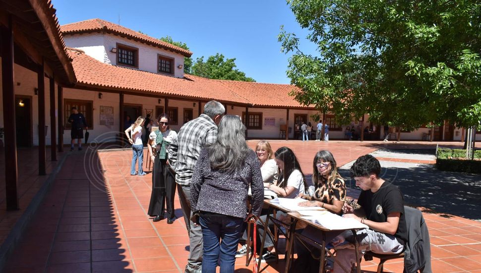 Elecciones 2025: muy buen índice de participación en Pergamino por la mañana