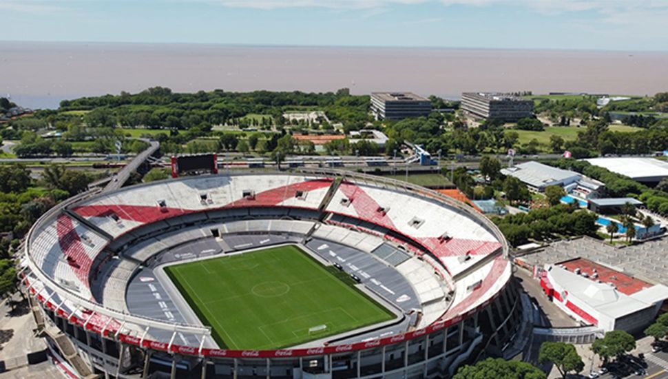 River recibe a Atlético Tucumán