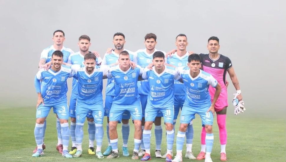 Estudiantes de Río Cuarto ascendió a Primera tras empatar con Madryn