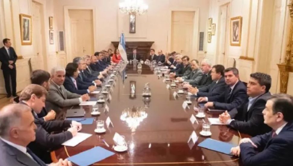 Milei recibe a gobernadores este jueves