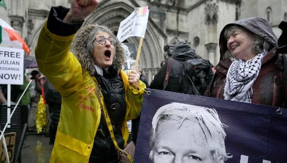 EE. UU. dio garantías mínimas de que Assange no será condenado a muerte