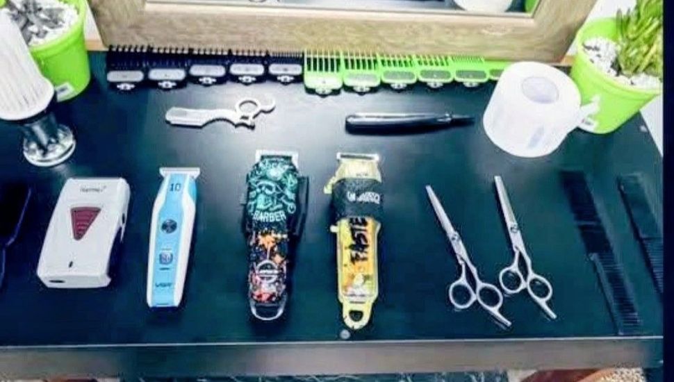 Una barbería de Rojas vivió un violento episodio y sufrió fuertes daños