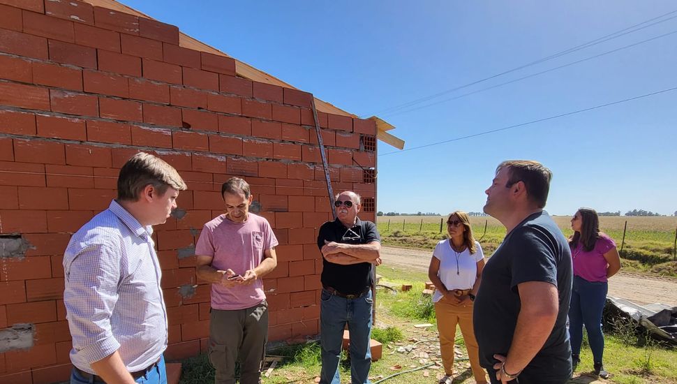 Avanza la construcción de viviendas municipales en Rafael Obligado