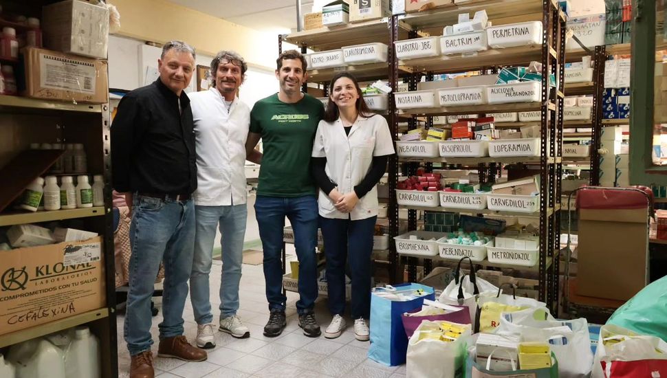 El Colegio de Farmacéuticos de Colón realizó una importante entrega de medicamentos en desuso al Hospital