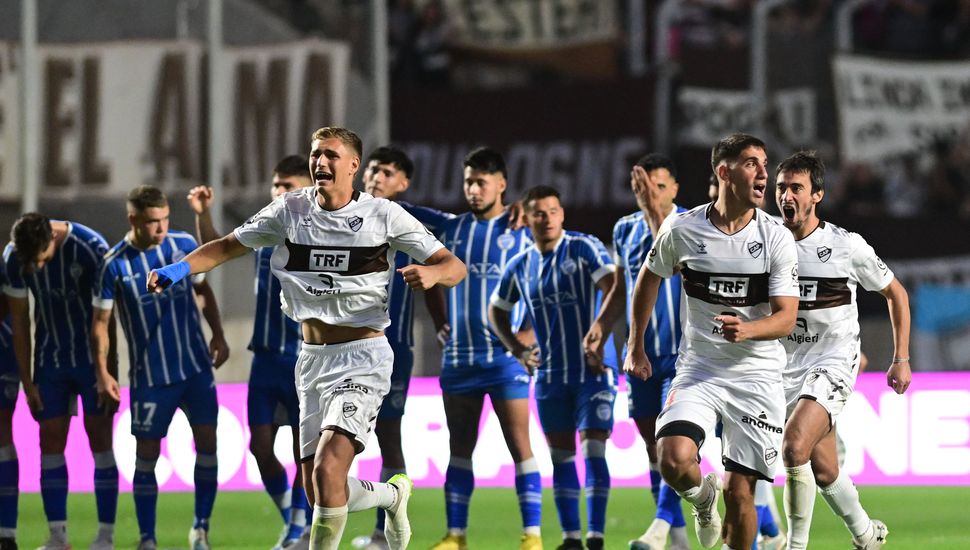 Platense se clasificó a la final