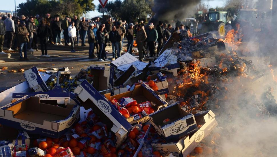 Francia anuncia medidas para frenar las protestas