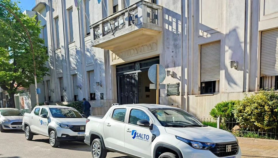 Salto refuerza su flota vehicular municipal