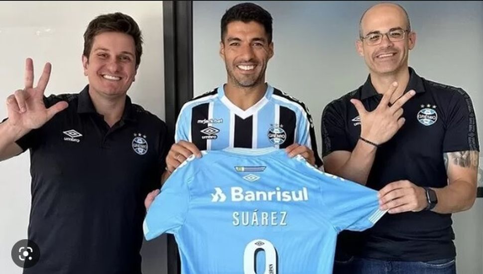 Récord de venta de camisetas de Luis Suárez en el Gremio de Brasil
